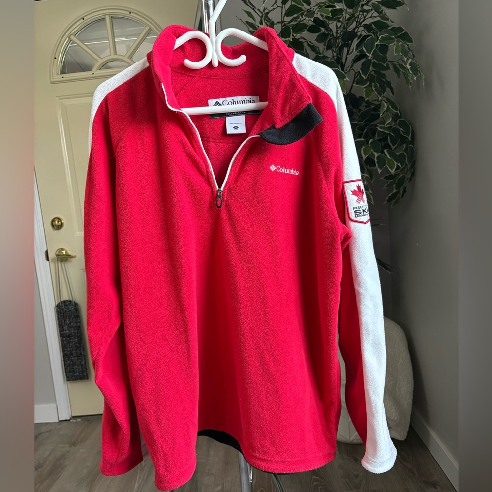 Columbia Canada quarter zip fleece sweater